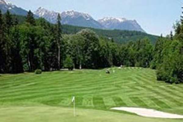 Golden Golf Club 5