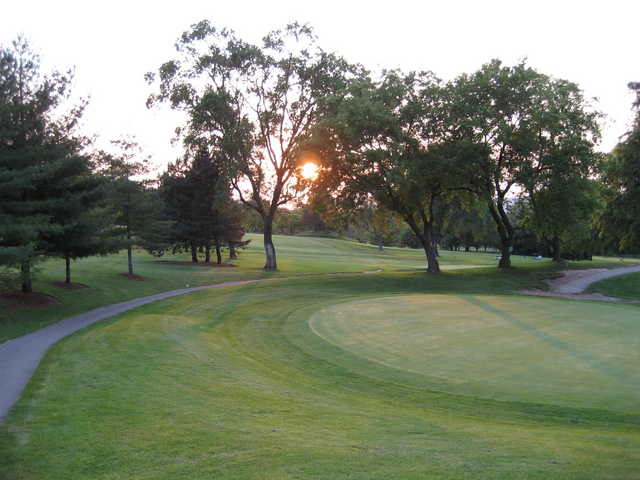 Chedoke Municipal Golf Club Beddoe Course in Hamilton Chedoke Municipal Golf Club Beddoe Course in Hamilton