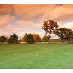 Sturgeon Point GC: 1st green