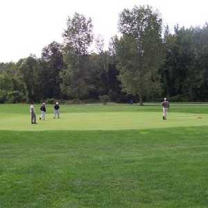 Maple Ridge GC: golfers on a green